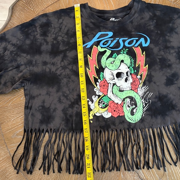 Women’s Poison 2023 Cropped Fringe Tie-Dye T-Shirt Black Large 1980s Band - Picture 6 of 6